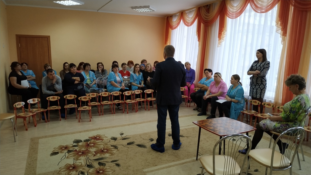 Алексей Чирков провел встречу с коллективом детского сада