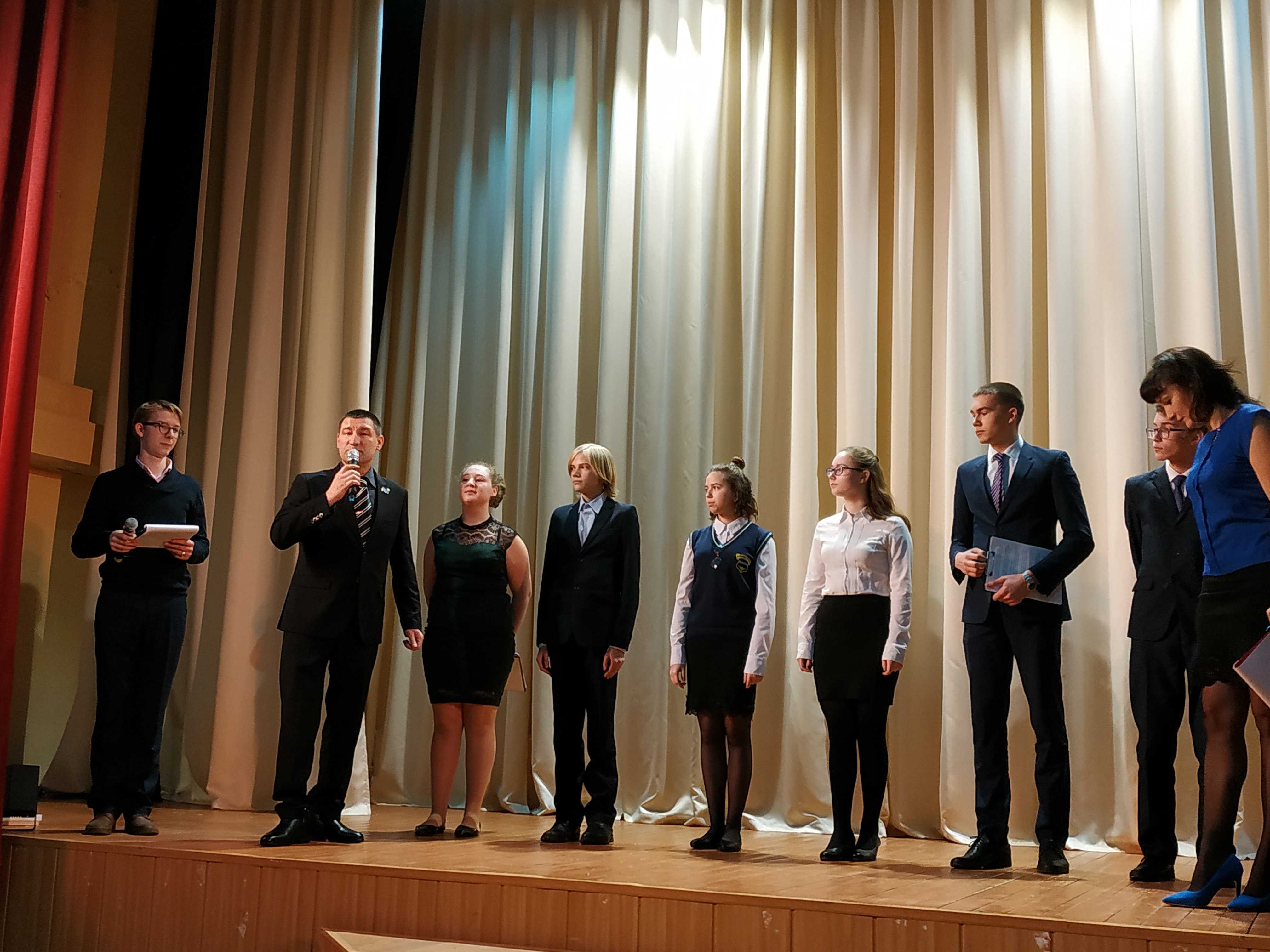 Конкурс "Ученик года" в Калининском районе