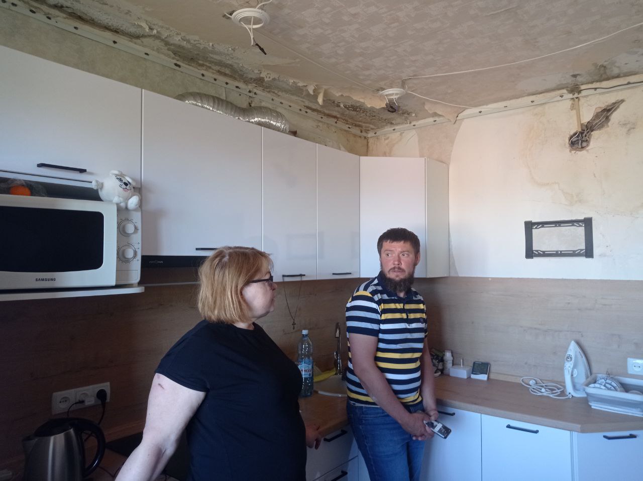 Горожанка из Нефтеюганска надеется на помощь ЛДПР в капремонте крыши многоквартирного дома