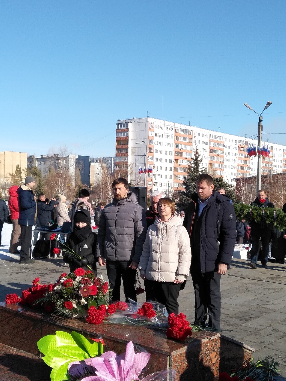 Депутаты ЛДПР из Волжского почтили память воинов-афганцев