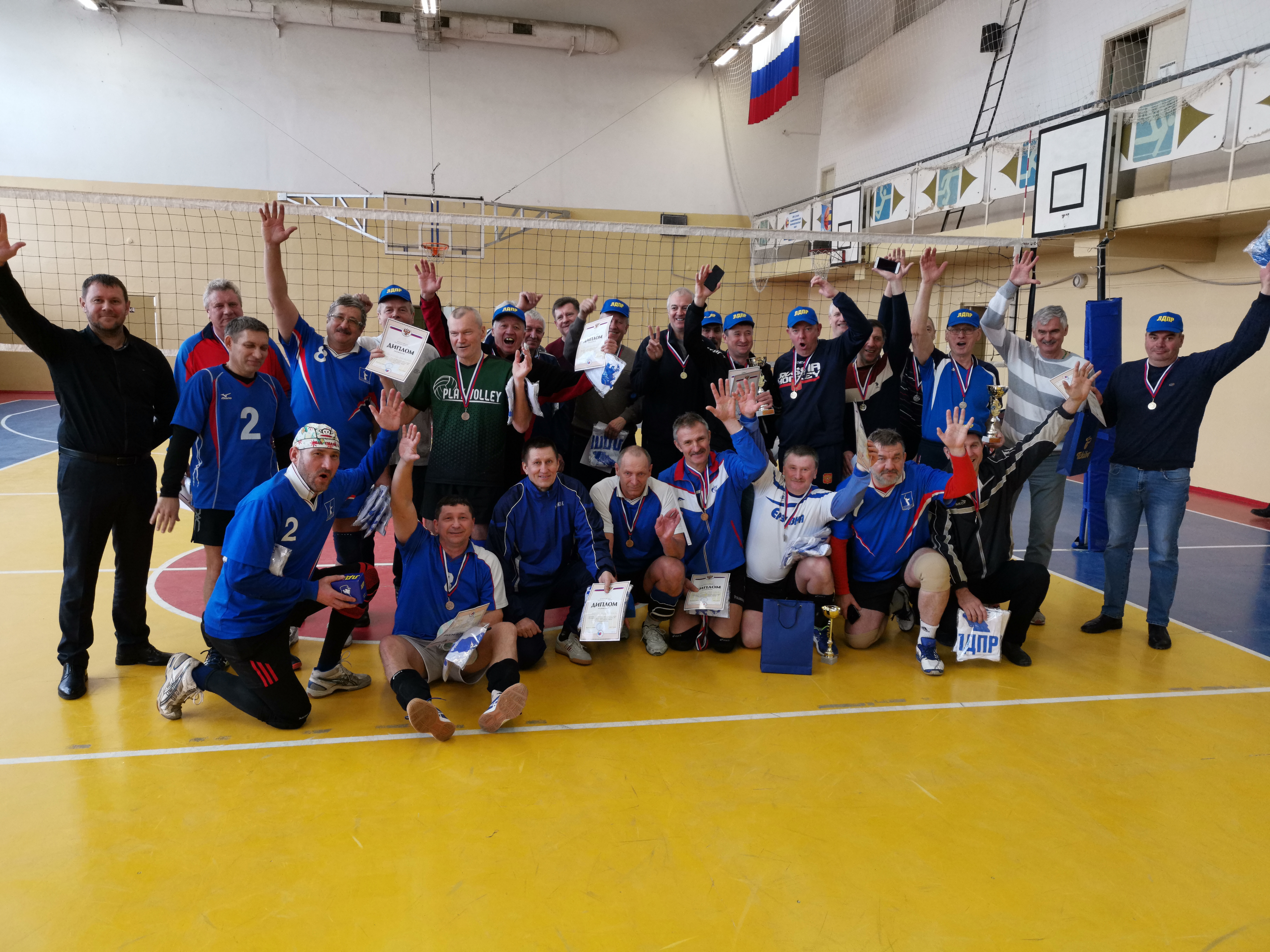 В Волжском при поддержке ЛДПР прошел турнир по волейболу