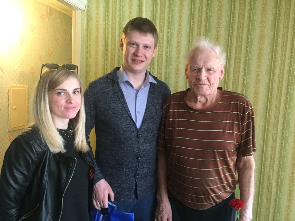 Великоустюгские депутаты ЛДПР поздравили ветеранов с Днем Победы