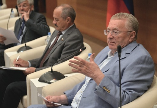 Лидер ЛДПР настаивает на запрете рекламы лекарственных препаратов
