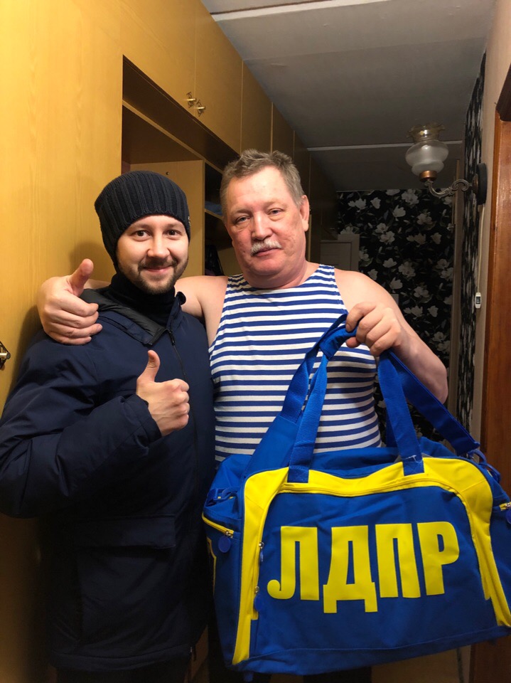 Воины-афганцы принимают поздравления