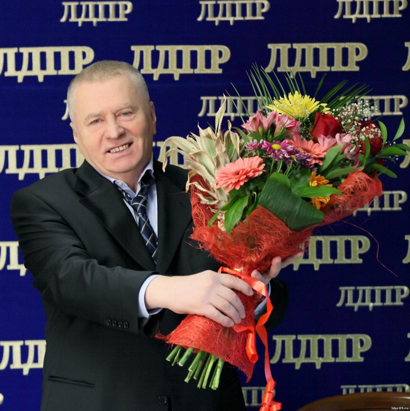 С Днем свадьбы, Алексей Чупров!