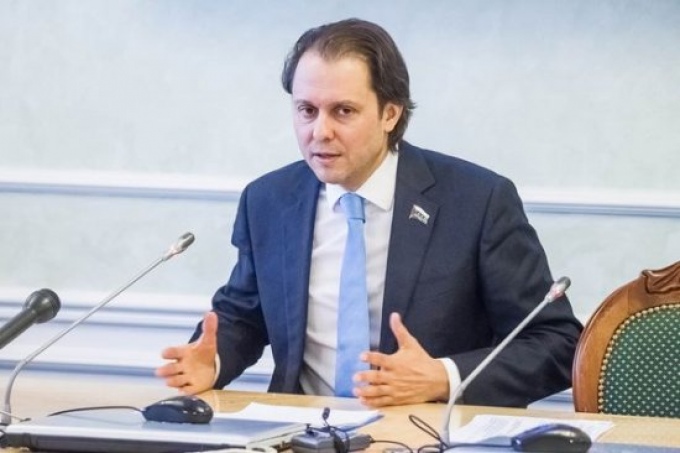 Владимир Сысоев встал на защиту прав владельцев электрокаров