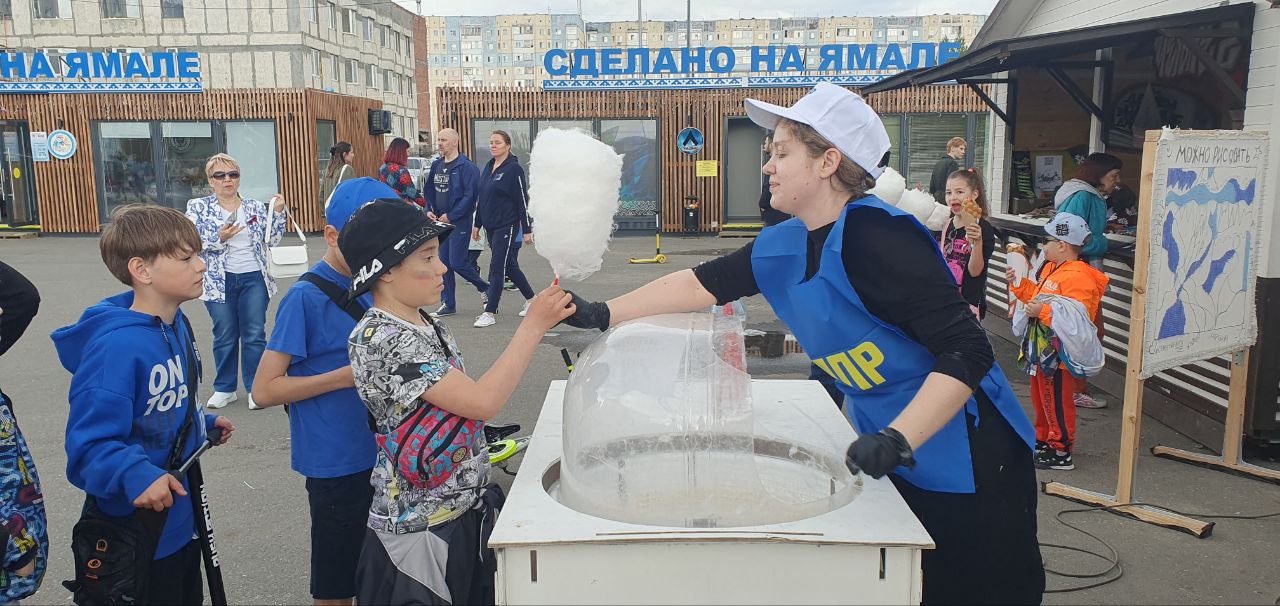  Депутаты ЛДПР приняли участие в организации праздника в День России